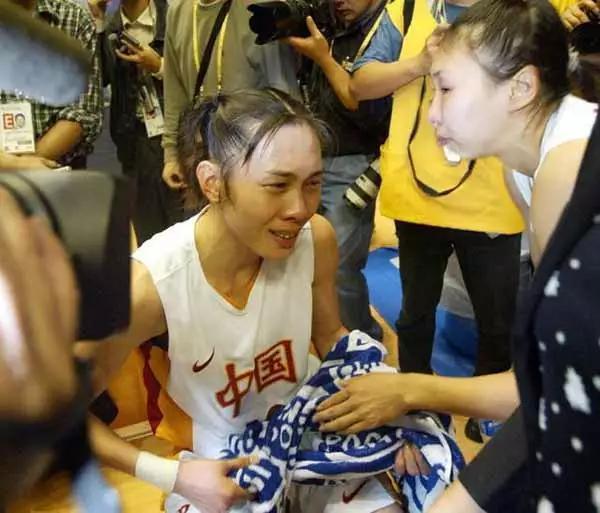 她38岁走完悲惨一生:母兄病逝丈夫成路人,患癌