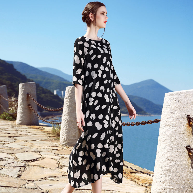 女人长得再好看,也别穿地摊货!如今流行这几款