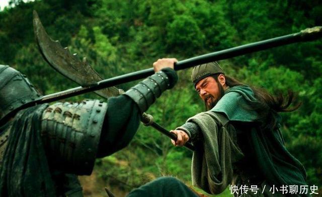 曹操对关羽真感情,三国志中有记载,一成语说出