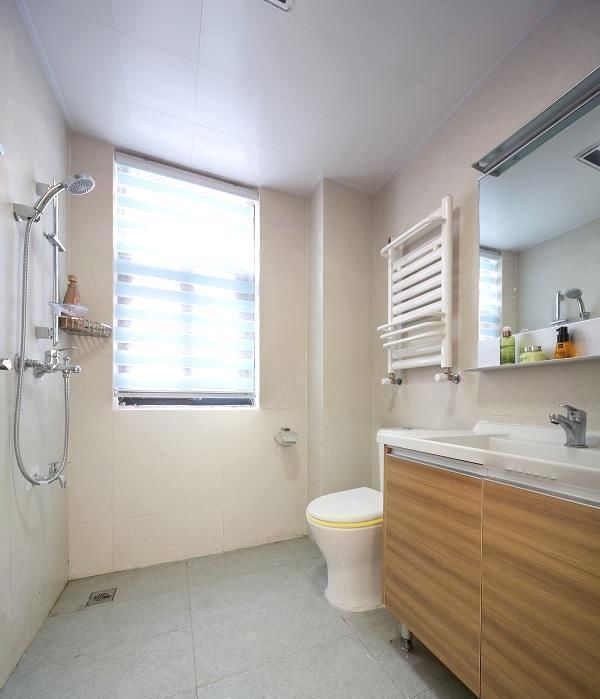 傻媳妇在儿童房床上打个吊柜,朋友都说这媳妇