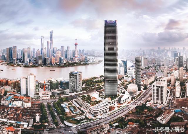 嘴笨,不会说话,不会逗女孩子开心,该如何和女孩