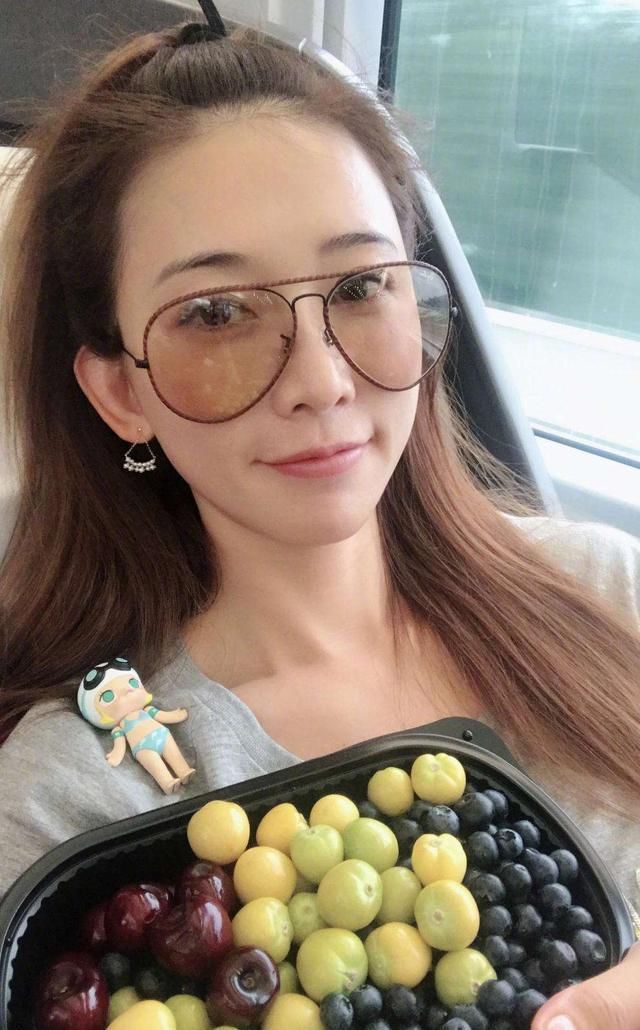 女星都吃什么水果?杨颖吃哈密瓜防晒,李冰冰吃