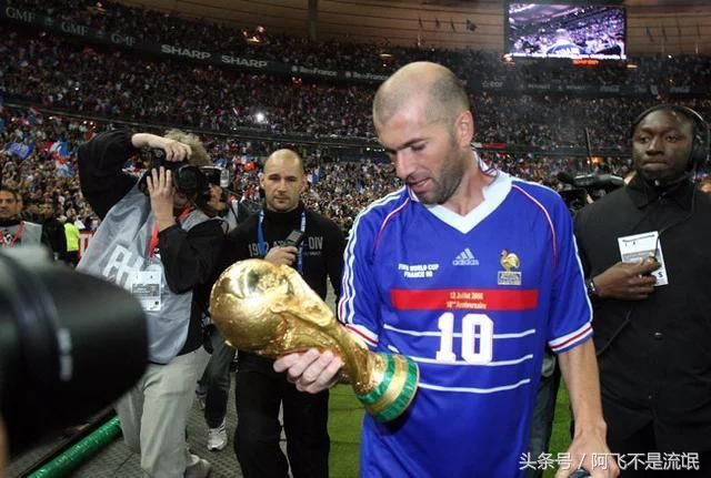 盘点历届世界杯获得最佳球员(金球奖)的大神们