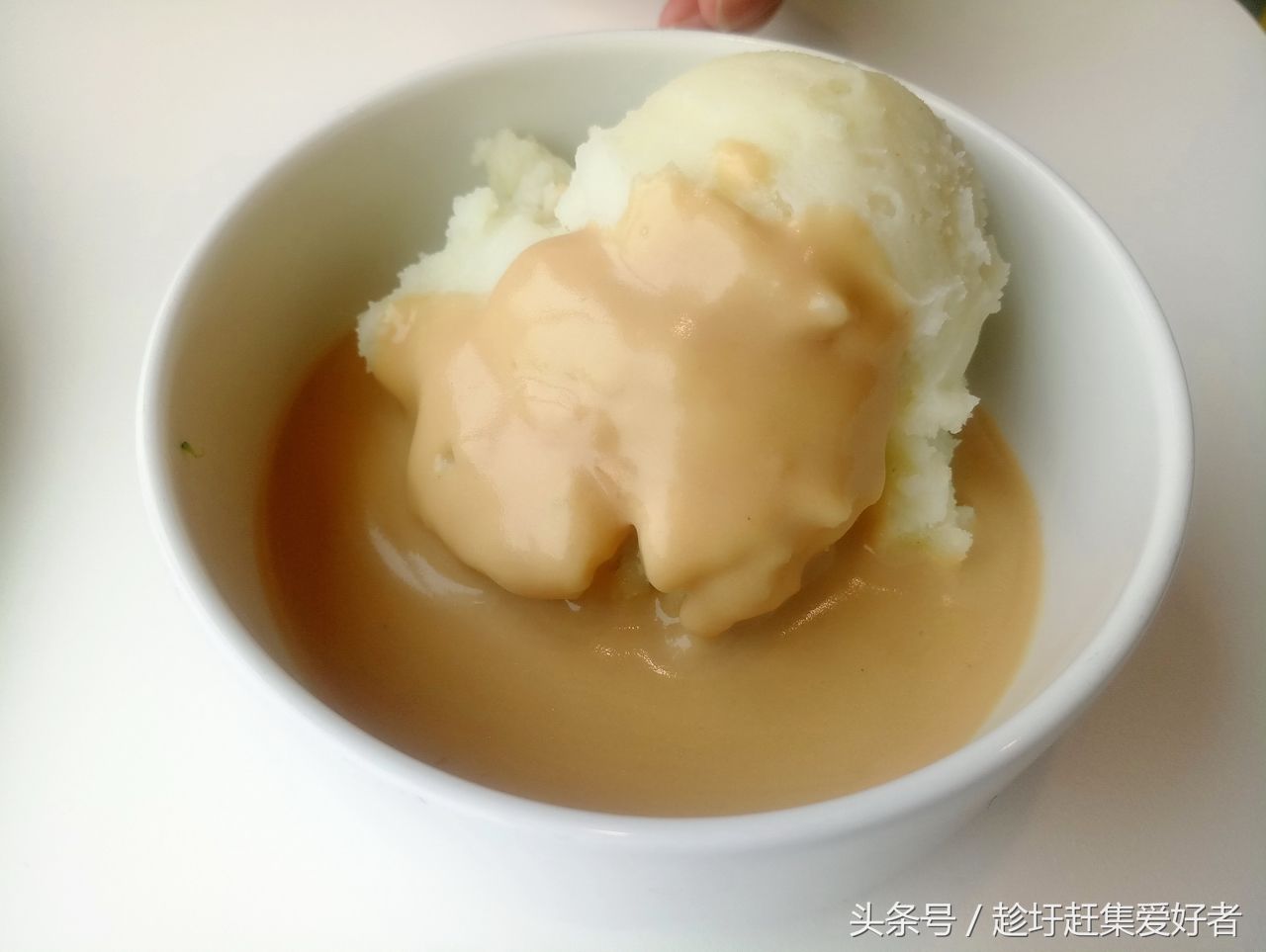 广州番禺新宜家,餐厅宽敞明亮整洁,食物异国风