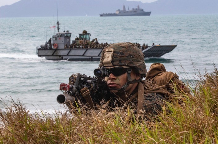 “护身军刀-2019”军事演习于7月11日开始在澳大利亚举行，参与演习的国家有美国、澳大利亚、新西兰、加拿大、英国以及日本。该演习每两年一次，这是第八次，持续至7月24日。此外，印度和韩国代表作为观察员参加了该军演。