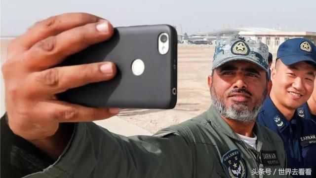 巴基斯坦的游客来到中国,表示物价太高,老板竟