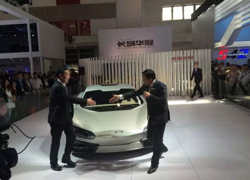 吉利李书福直指新能源汽车生产资质发放存有