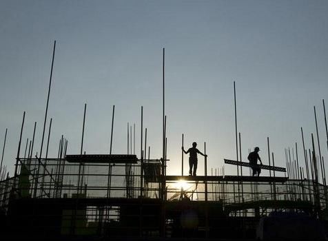 环保风暴来袭,城市工地停工整顿,春节过后,农民