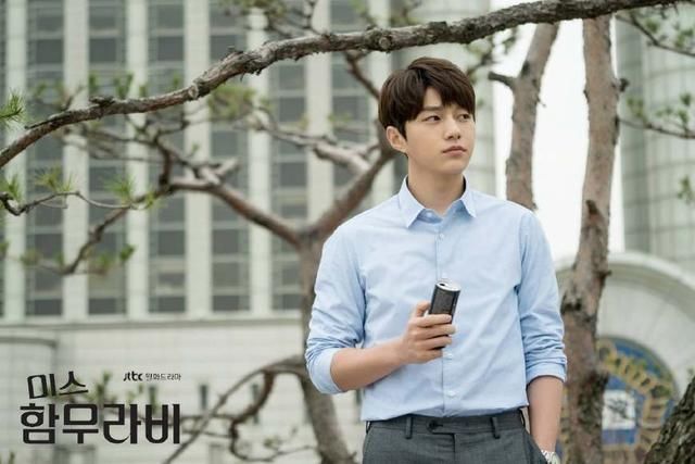 四部当下最火的韩剧,《武法律师》仅第二,第一