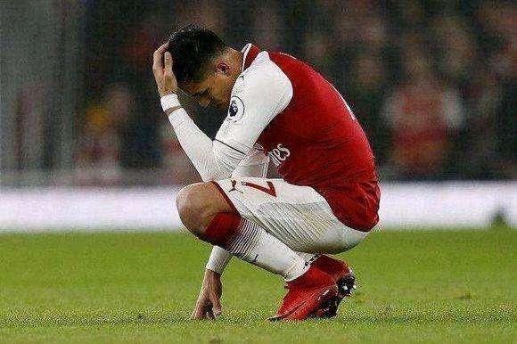 曼联亏大了! 510万周薪签的巨星半年仅进3球,