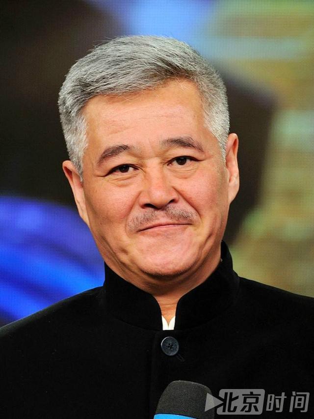 赵本山51岁妻子马丽娟仍气质出众：难怪他要跟农村前妻离婚