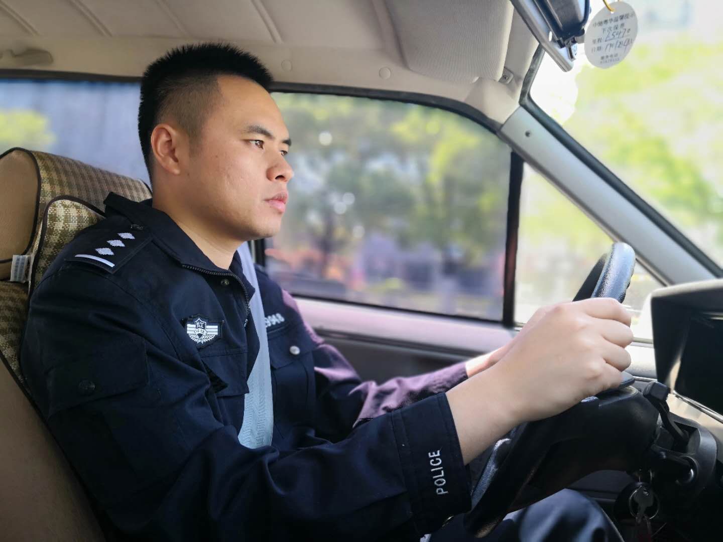 刑警张宾斌:打黑在路上!