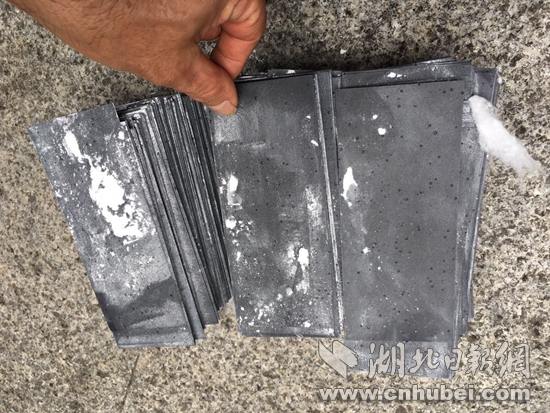 女子掉入洗美钞跨国骗局 120万换来黑纸片