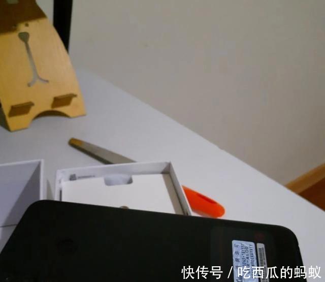 追求性价比首选的机型,这款手机价格不高,性能