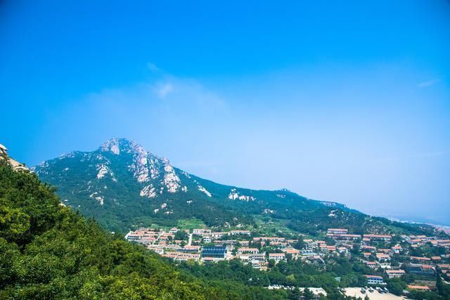 山东最凉爽的海边城市,山海相连,佛家圣地,是黄