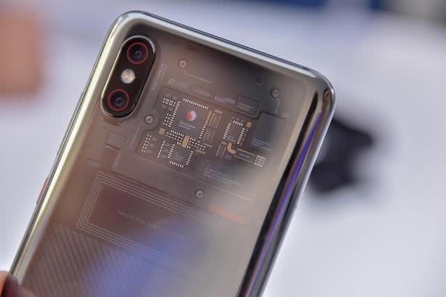 雷军确定小米8备货100万台,小米6跌至61元,疯