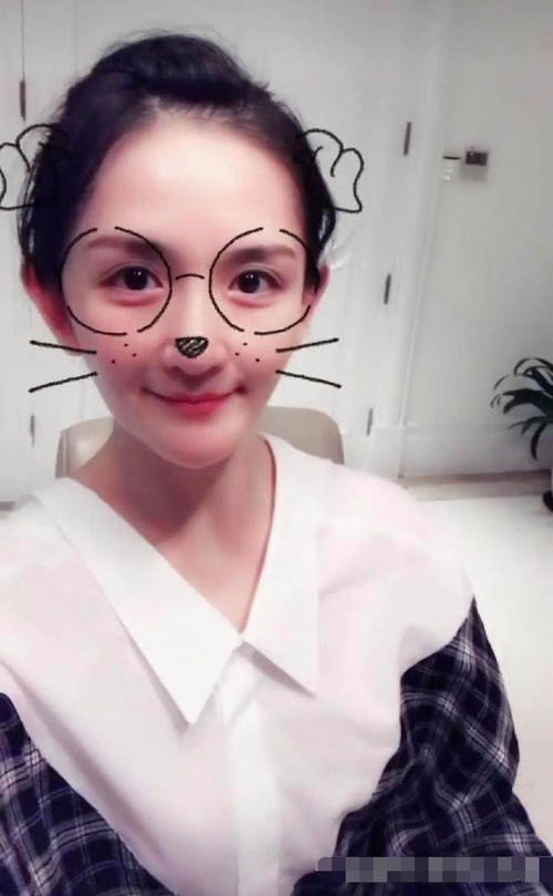 谢娜入住快手粉丝评论了这样一句话,嘟嘟姐人