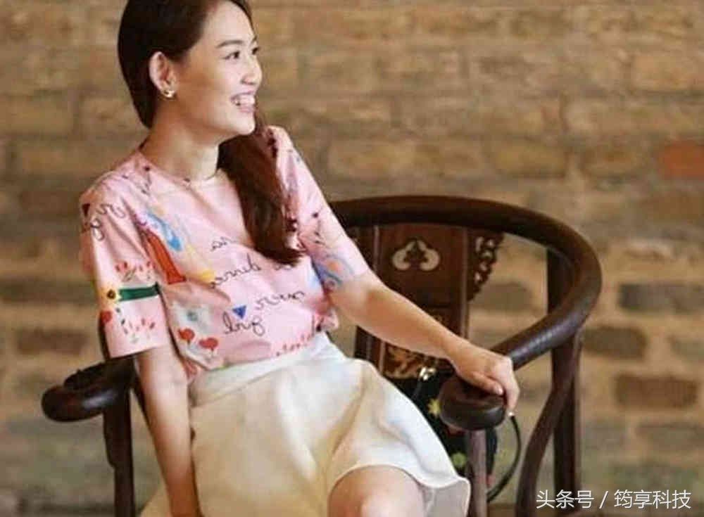 马蓉深夜发文怒撕徐峥,徐峥二字回应太精辟了