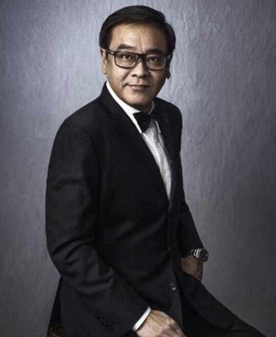 那么,问题来了--三位亲兄弟为什么一个姓秦,一个姓姜,一个姓尔呢?