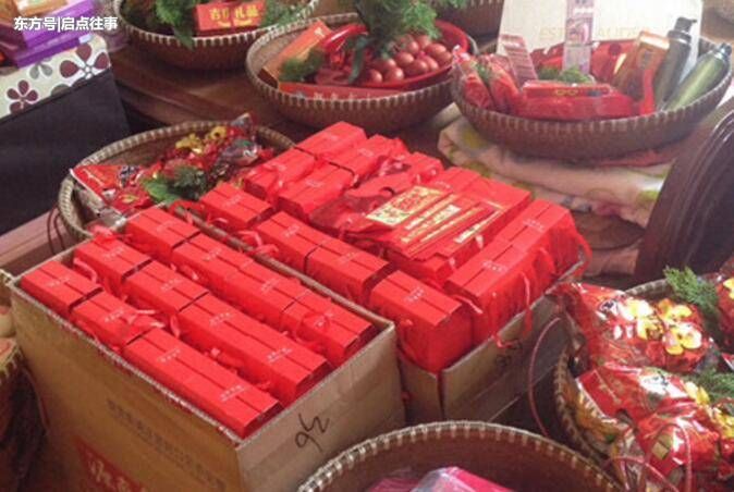 未婚先孕婆婆不给彩礼,婚礼当天我一举动,让她