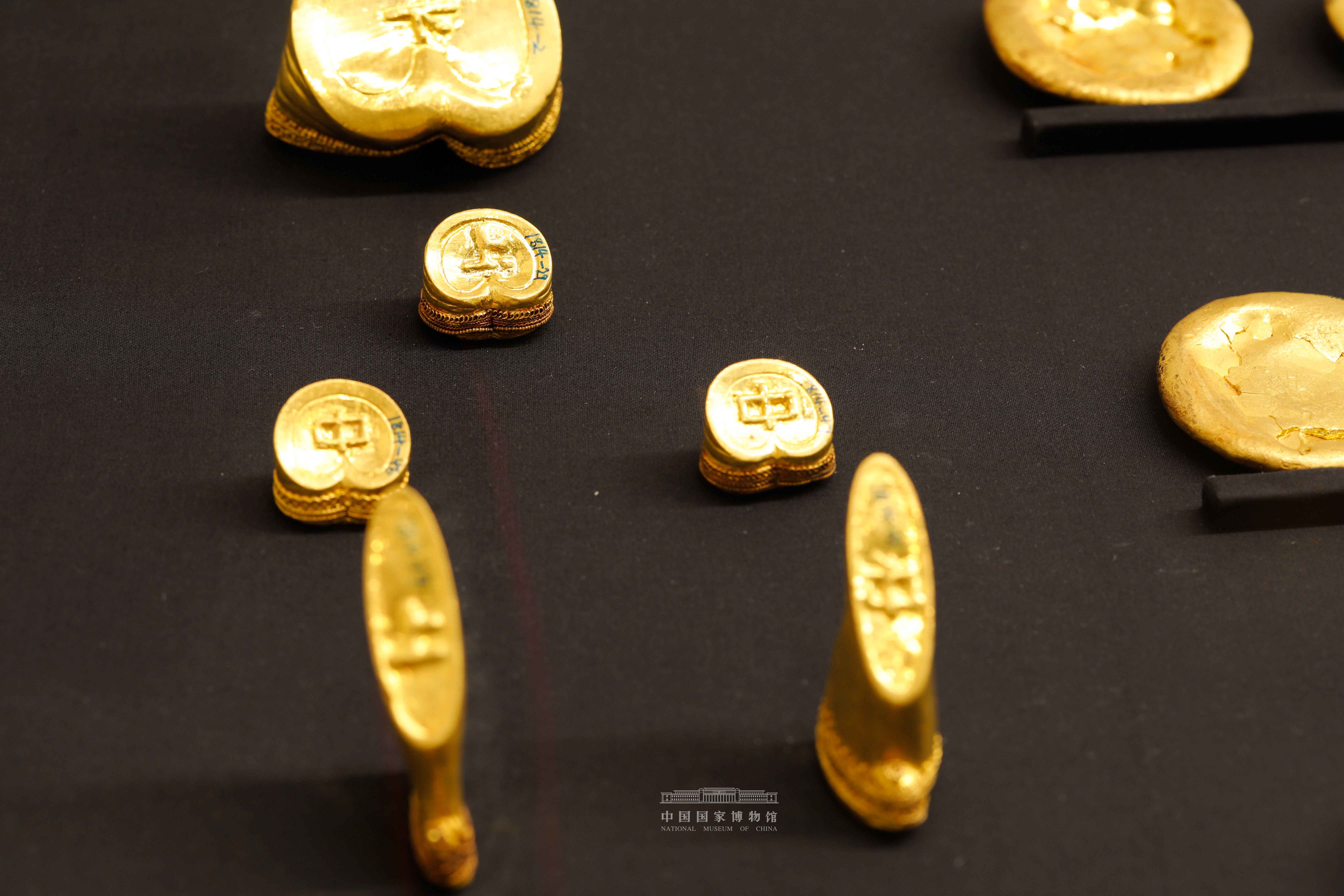 江西省南昌市西汉海昏侯墓出土的马蹄金,麟趾金.国家博物馆供图