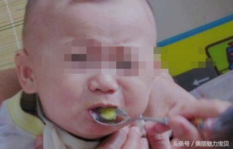 3岁宝宝吃药后变成植物人,都怪妈妈喂药方法,