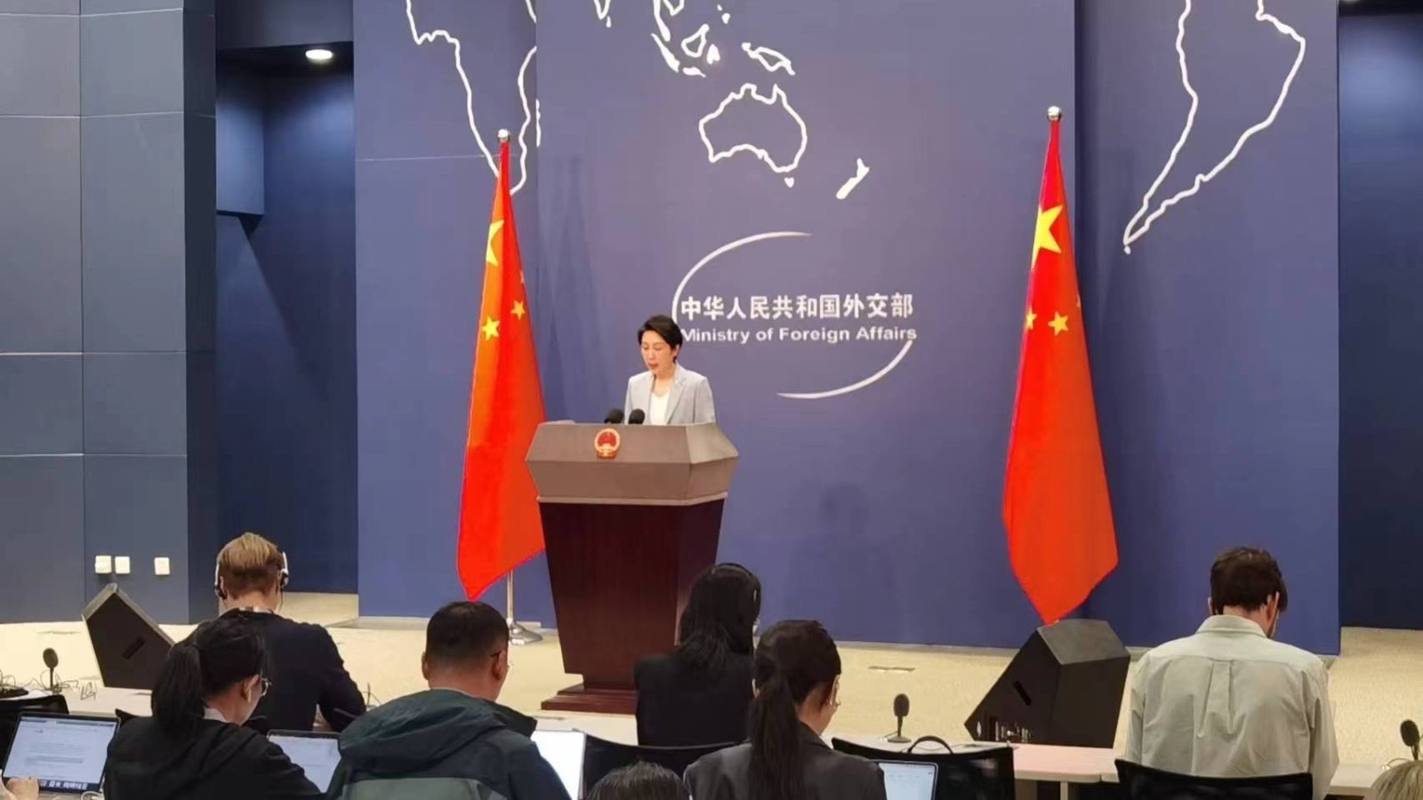 外交部:希望中日韩共同为举行领导人会议创造条件 外交部:希望中日韩共同为举行领导人会议创造条件