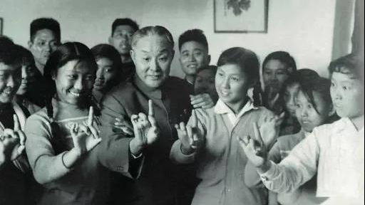 尚小云:台上“弱女子”,台下大丈夫 尚小云:台上“弱女子”,台下大丈夫