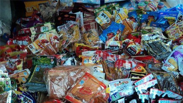 超标物质危害这么大!吓的我赶紧扔掉手中辣条 超标物质危害这么大!吓的我赶紧扔掉手中辣条