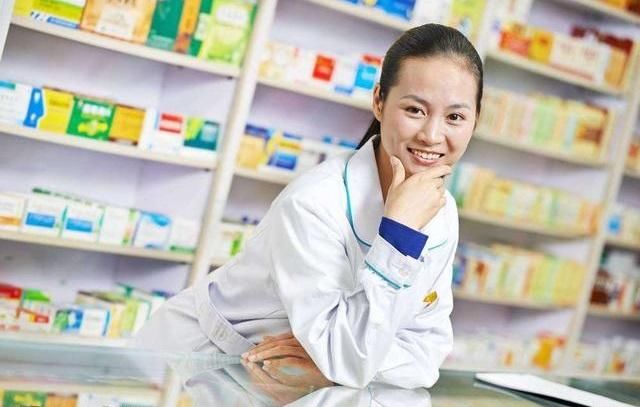 药店有个医用祛斑霜,3次让斑点如雨落下,周围