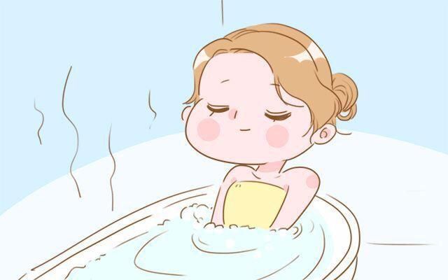 产后洗澡对妈妈身子有伤害?医生打脸:不洗才有害