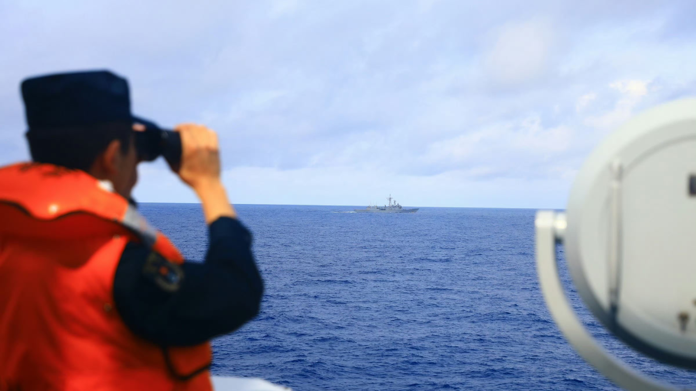 近近近近！“联合利剑—2024A”演习近距同框画面发布