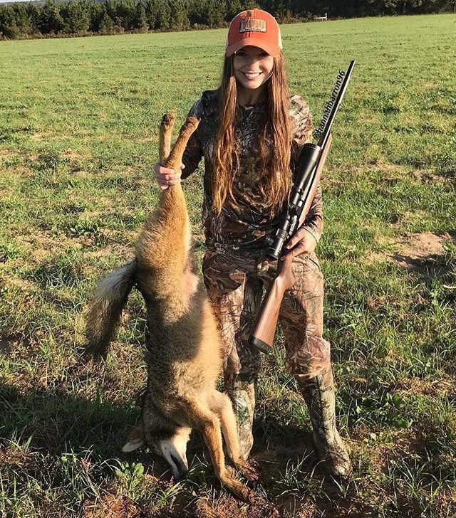 农场女孩身高152cm,健身5年一身肌肉,抓鱼捕猎样样能行