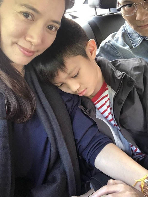 袁咏仪曝家庭危机 儿子不满管教方式要求换妈