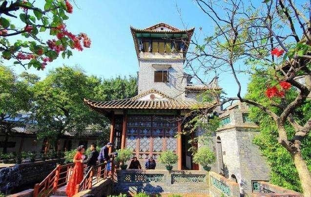 广东一座不设区的地级市, 经济实力强大, 被评为