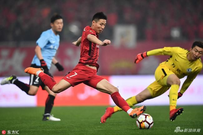 进球GIF-奥斯卡两送精妙助攻 武磊包抄+单刀建