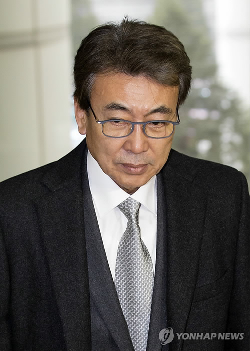 韩国彻查朴槿惠“绯闻男友” 系崔顺实丈夫 韩国彻查朴槿惠“绯闻男友” 系崔顺实丈夫