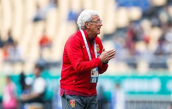 任?中国杯后一做法引发争议,球迷怒斥:不如请回米卢