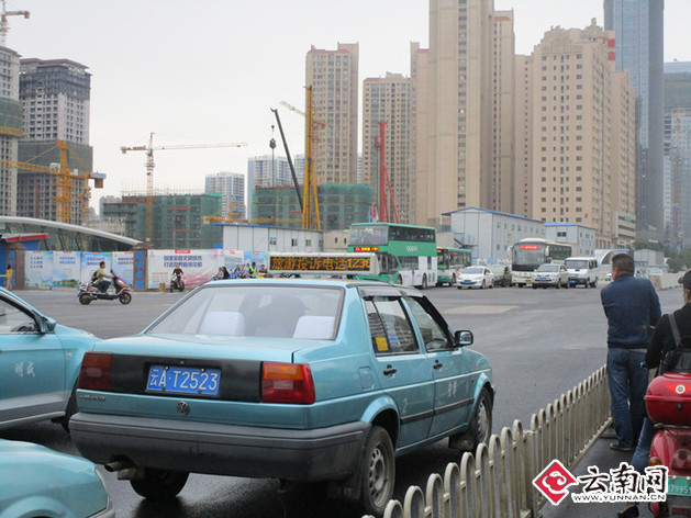 云南旅游转型升级触角延伸至出租车 旅游温馨提示"点亮"春城昆明