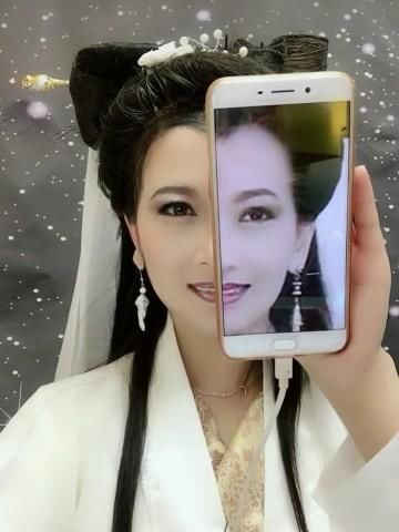 快手爆火的化妆视频 网友称:娶了她等于娶了整