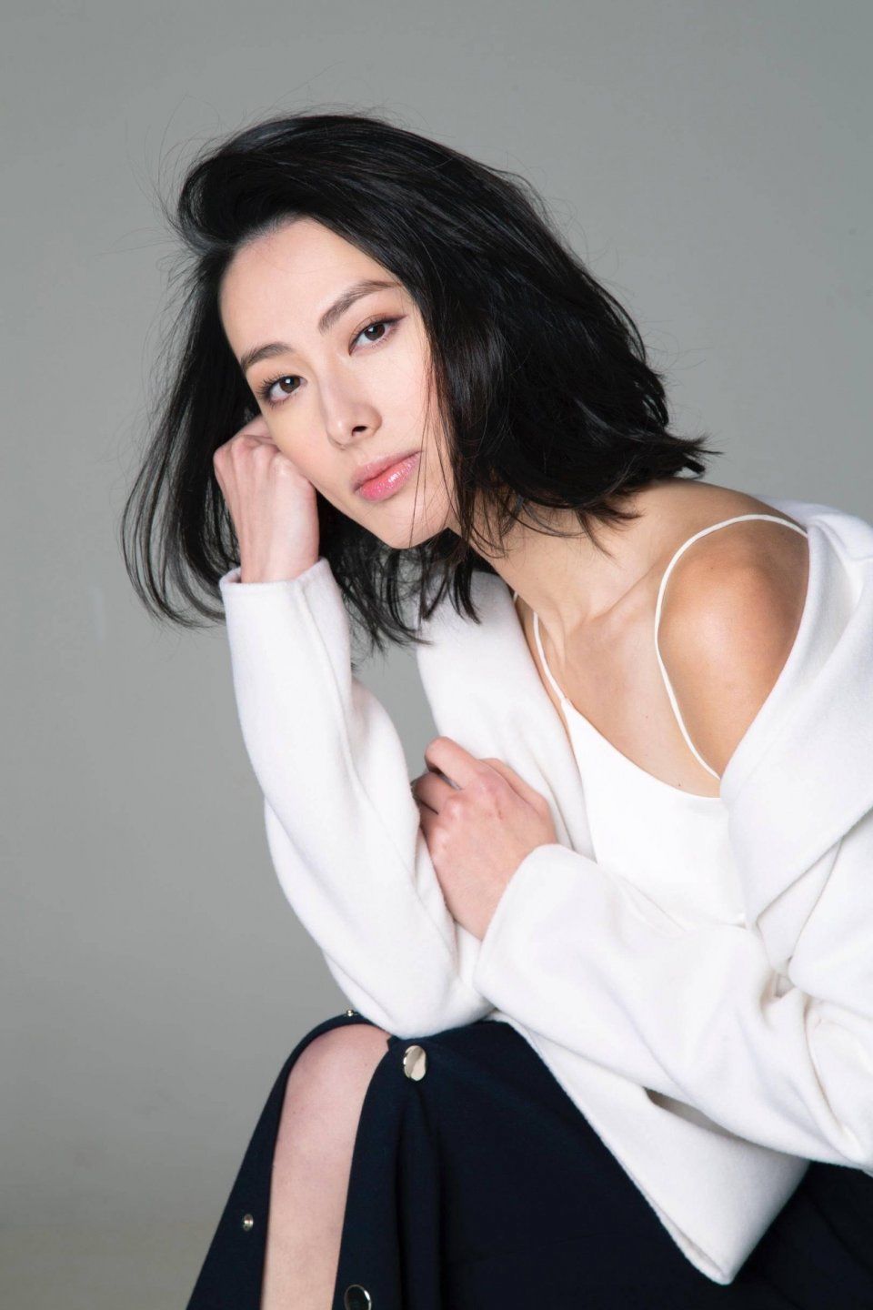 李嘉诚孙子被她曝光体型,不仅身材细长,笑容和爷爷一模一样?