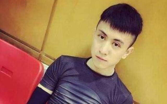 李小璐事件持续发酵,王思聪爆52部视频,秦奋称