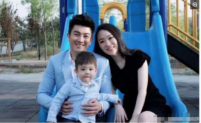 她爱了李晨十年,比范冰冰还漂亮,今身价百亿儿