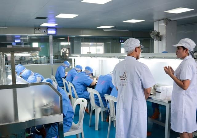 深圳工厂如何解决用工荒?工人:把招工年龄放