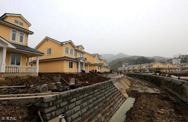 农村将搞城镇化合村并镇,农民的态度却来了1