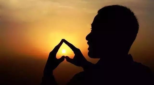 军人的无性婚姻是靠什么维持的?