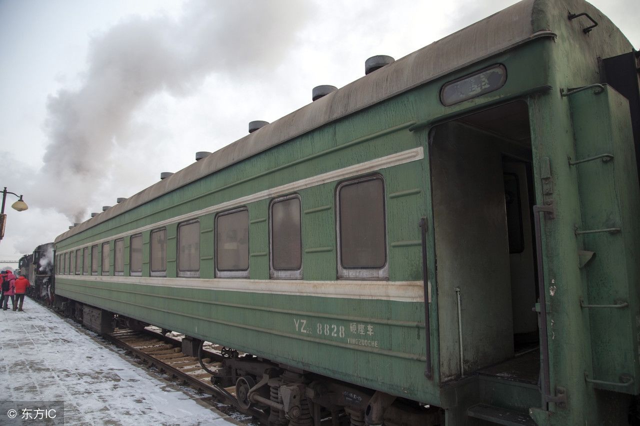 它就是k594/k595次列车,它从浙江杭州站始发,跨越4933公里,停靠48座