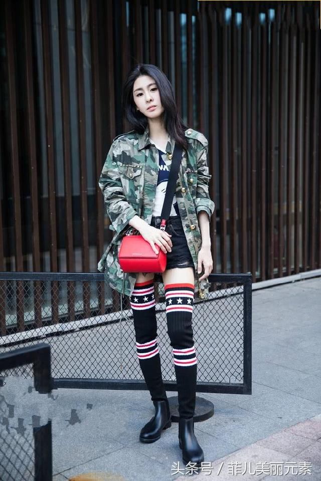 张碧晨现身机场,牛仔裤配机车夹克比男人还帅