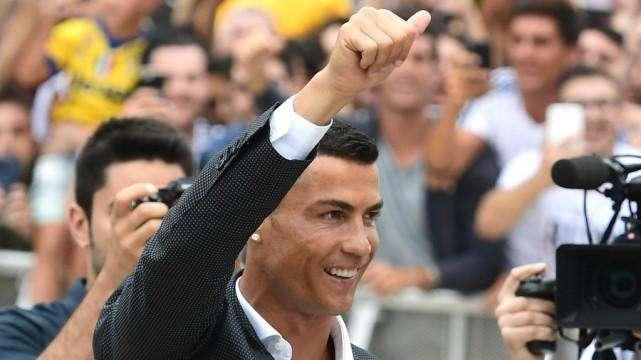 拒绝和解?被问皇马和尤文的区别时,C罗一席话