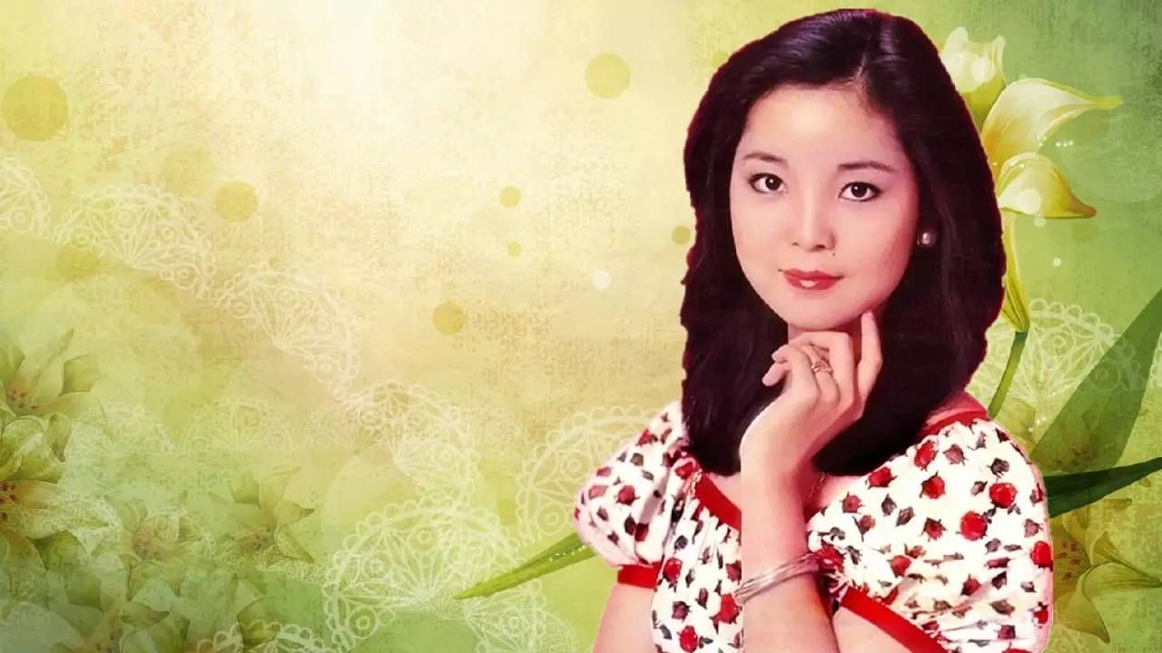 一代歌后邓丽君70年代的珍贵老照片:真是张张